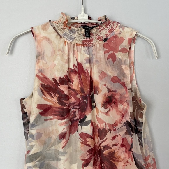 NWOT WHBM Floral Sleeveless Blouse..XX Small - Picture 11 of 16